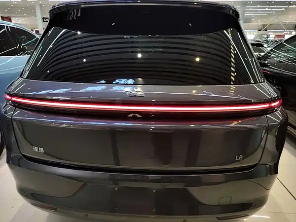 Li Auto L8 2023
