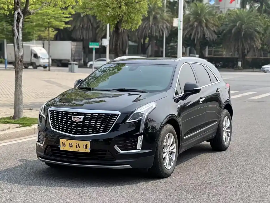 Cadillac XT5 2022 — фото 1