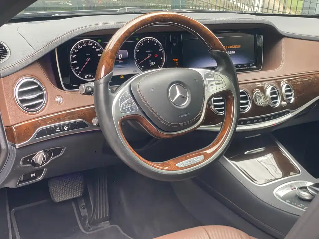 Mercedes-Benz Maybach S-Class 2016 — фото 8