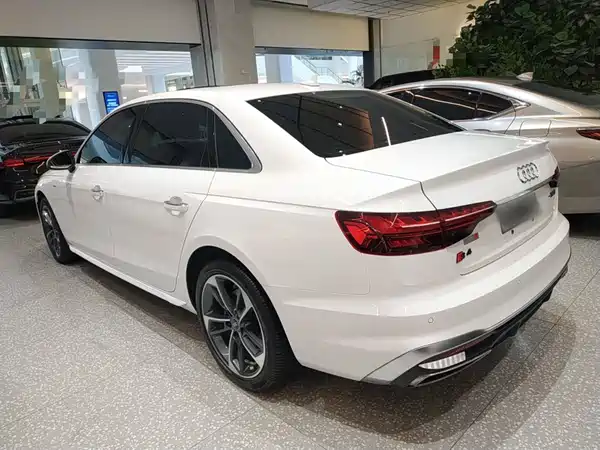 Audi A4L 2024