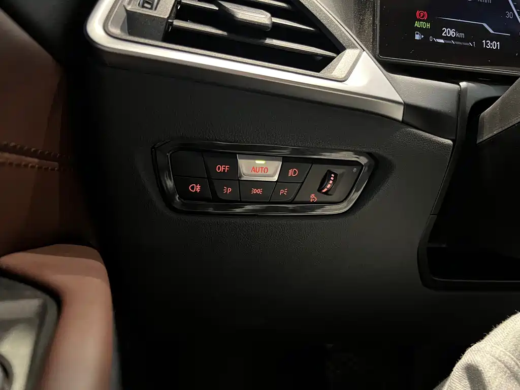 BMW 3 Series 2023 — фото 13