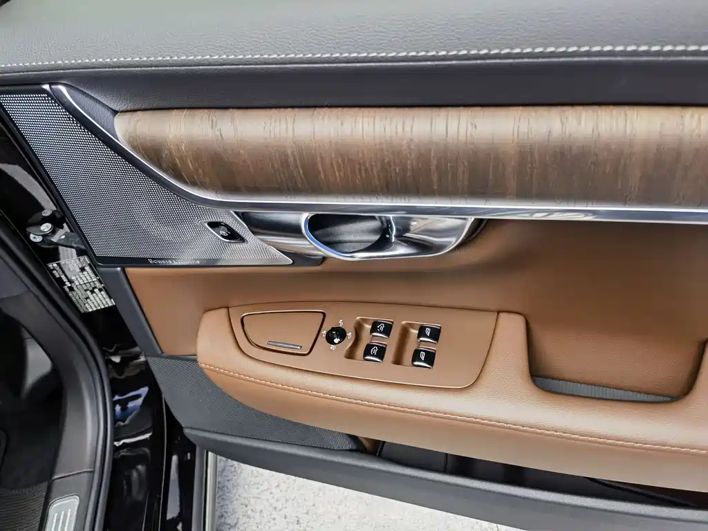 Volvo S90 PHEV 2024 — фото 19