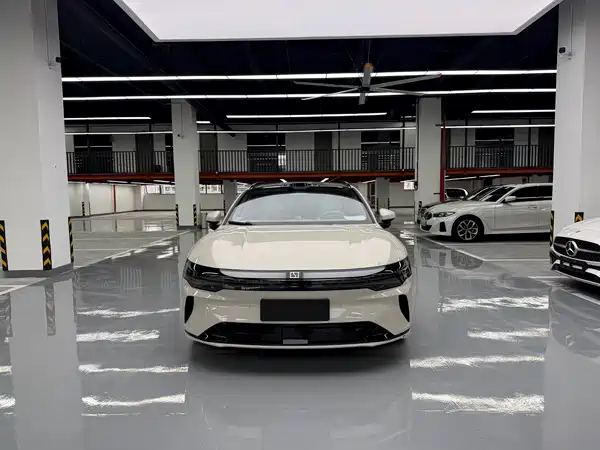 Zeekr 007GT 2025