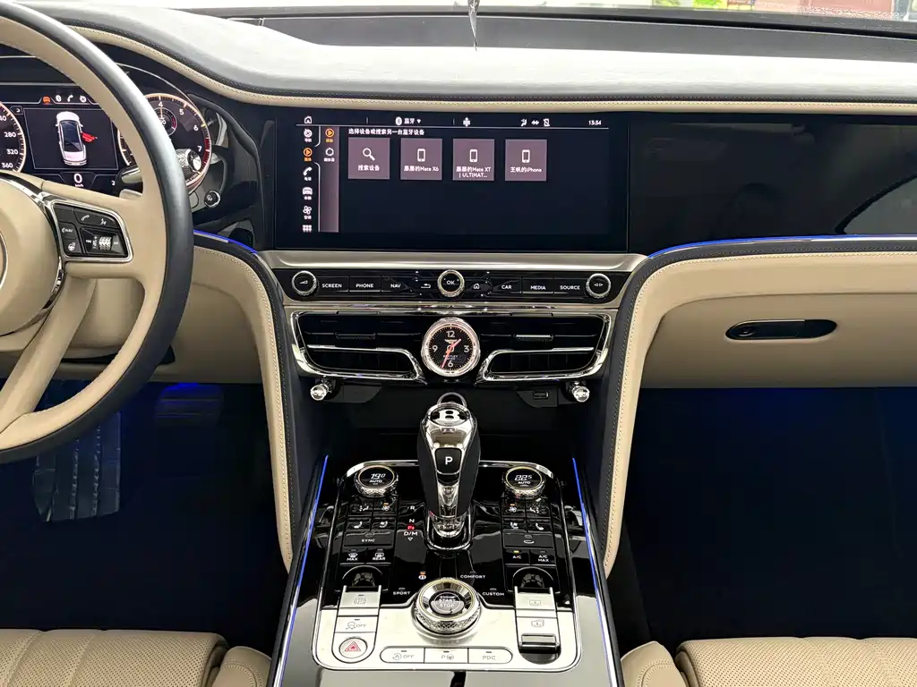 Bentley Flying Spur 2024 — фото 15
