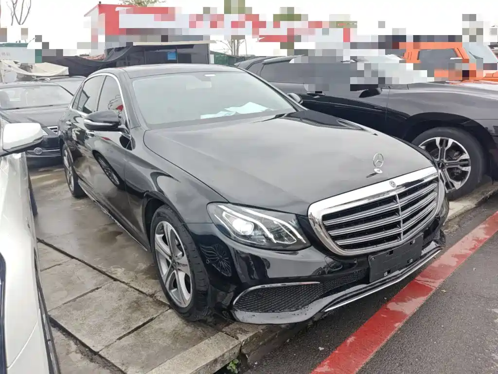 Mercedes-Benz E-Class 2018 — фото 22