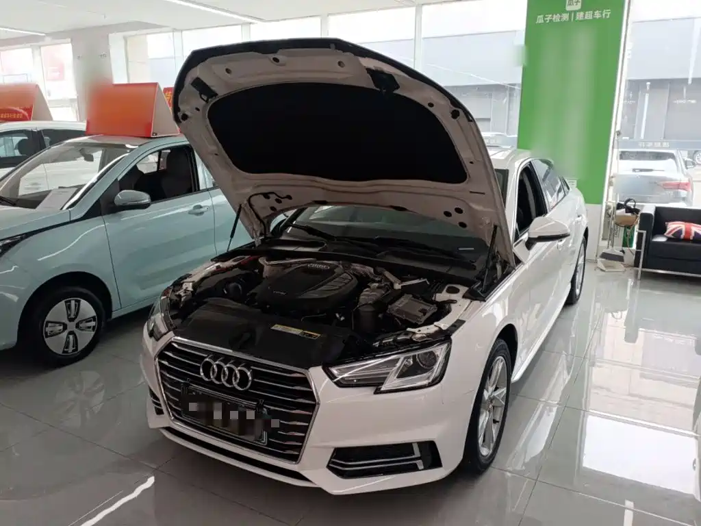 Audi A4L 2019 — фото 16