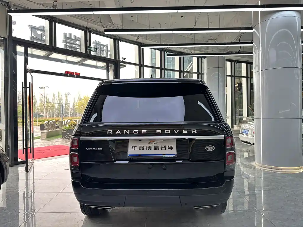 Land Rover Range Rover 2020 — фото 21