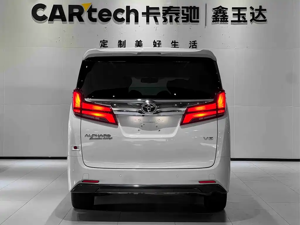 Toyota Alphard 2018 — фото 7