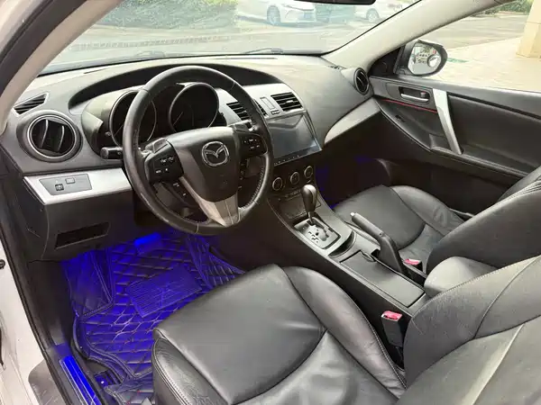Mazda 3 Xingcheng 2012