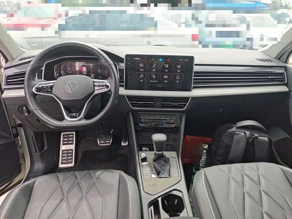 Volkswagen Tiguan L 2023 — фото 10