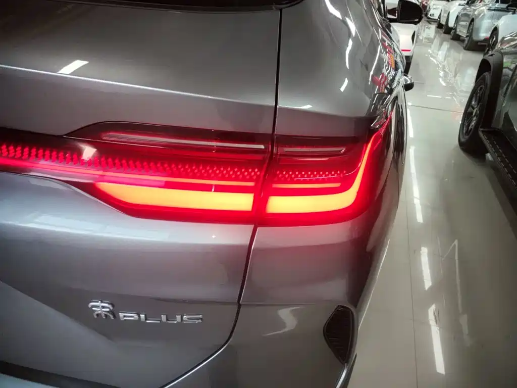 BYD Song PLUS New Energy 2023 — фото 24