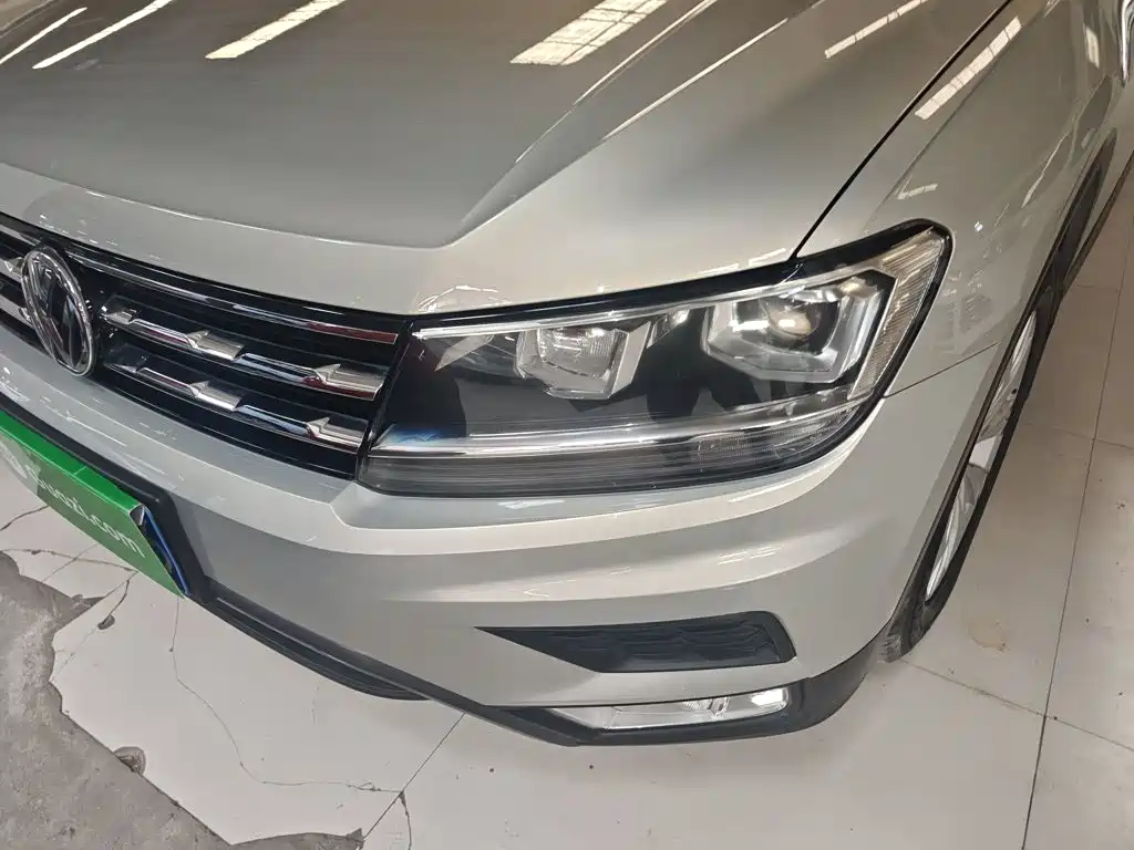 Volkswagen Tiguan L 2017 — фото 18