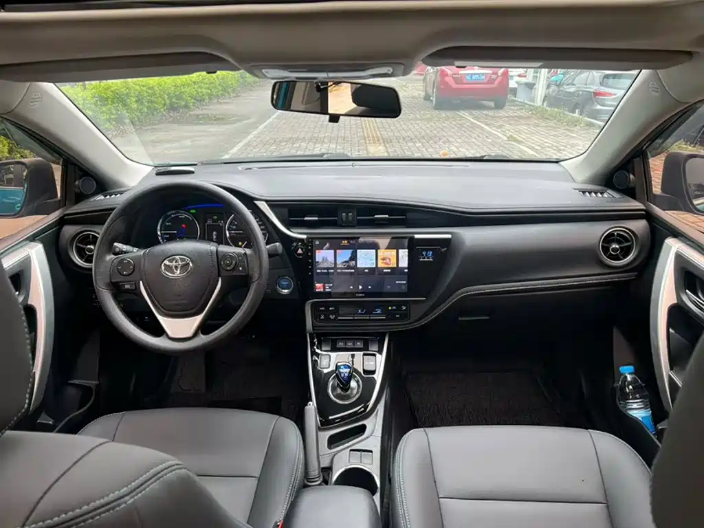 Toyota Corolla Hybrid 2020 — фото 24