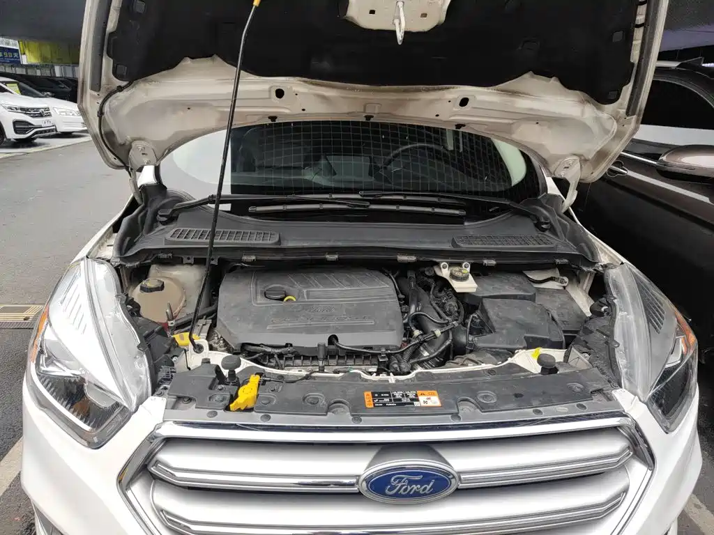 Ford Kuga 2017 — фото 16