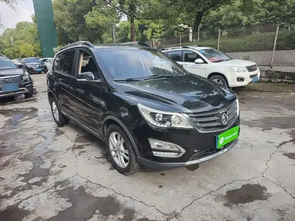Baojun 560 2015