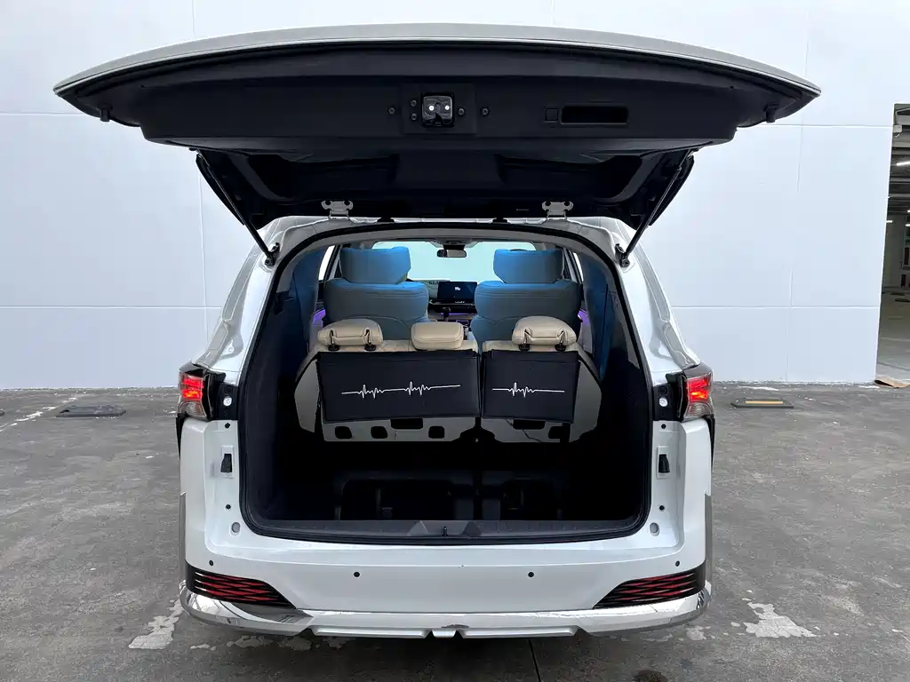 Toyota Sienna 2025 — фото 33