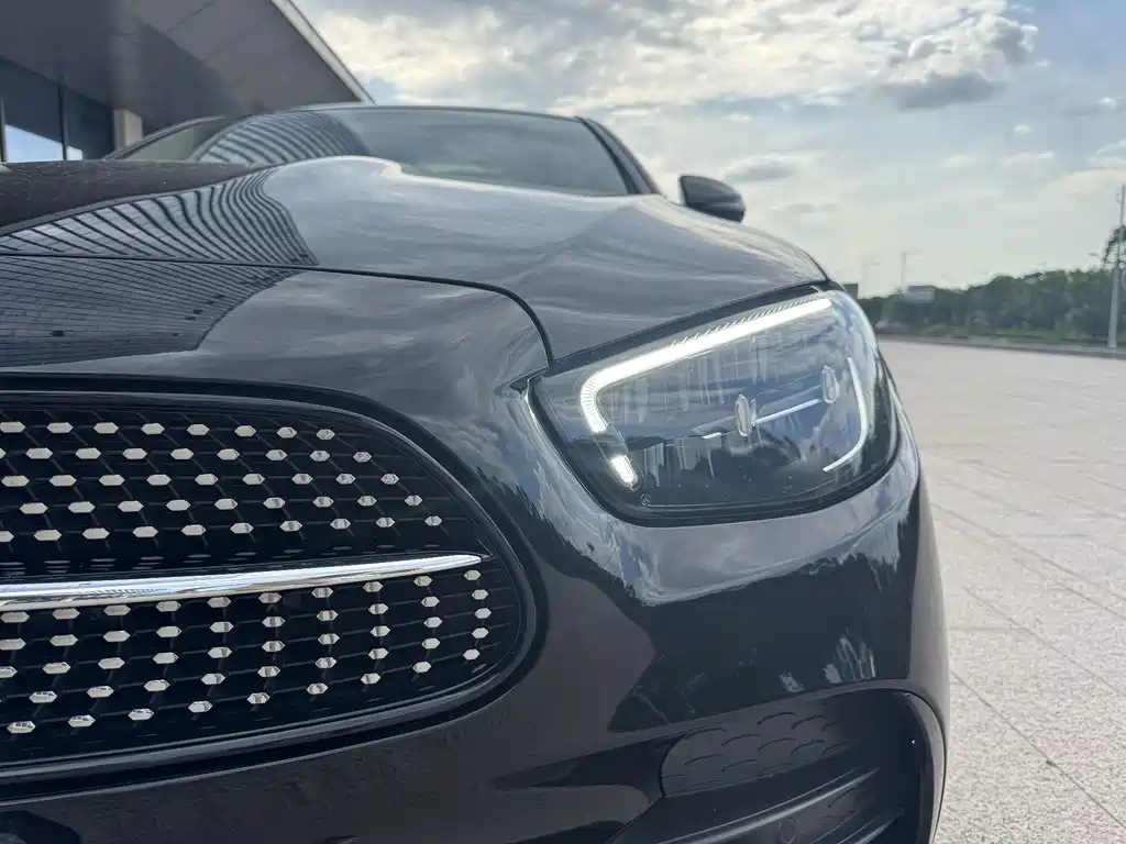 Mercedes-Benz E-Class 2021
