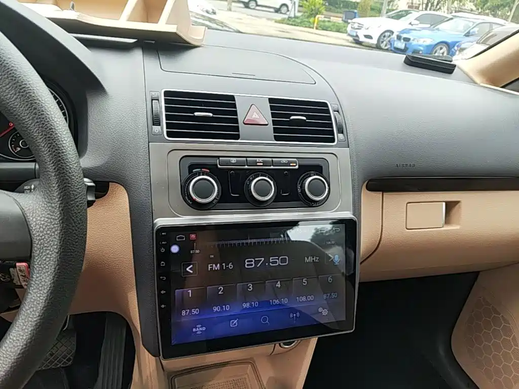 Volkswagen Touran 2015