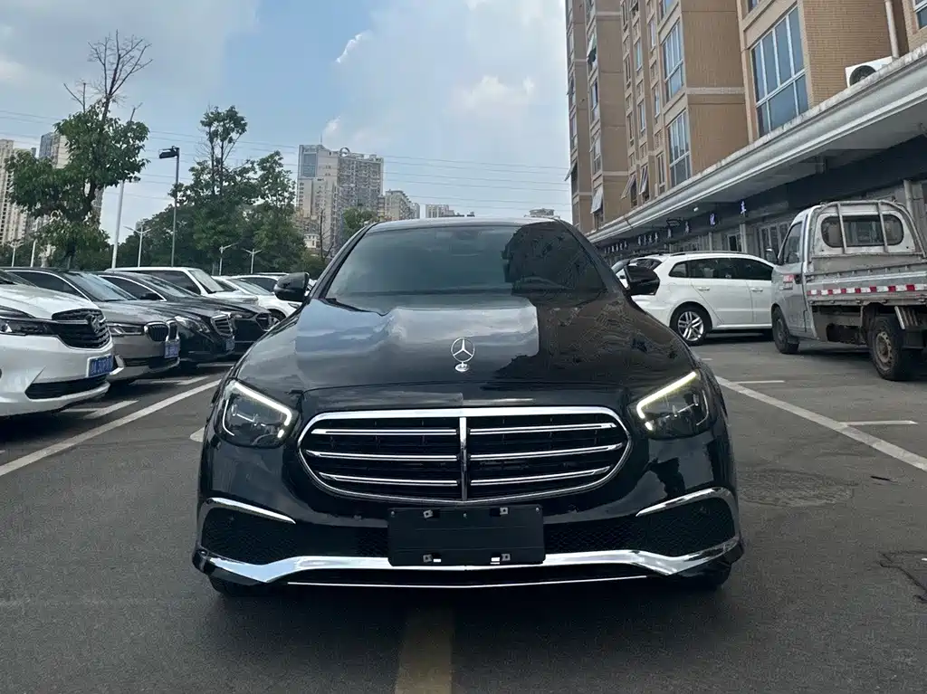 Mercedes-Benz E-Class 2022