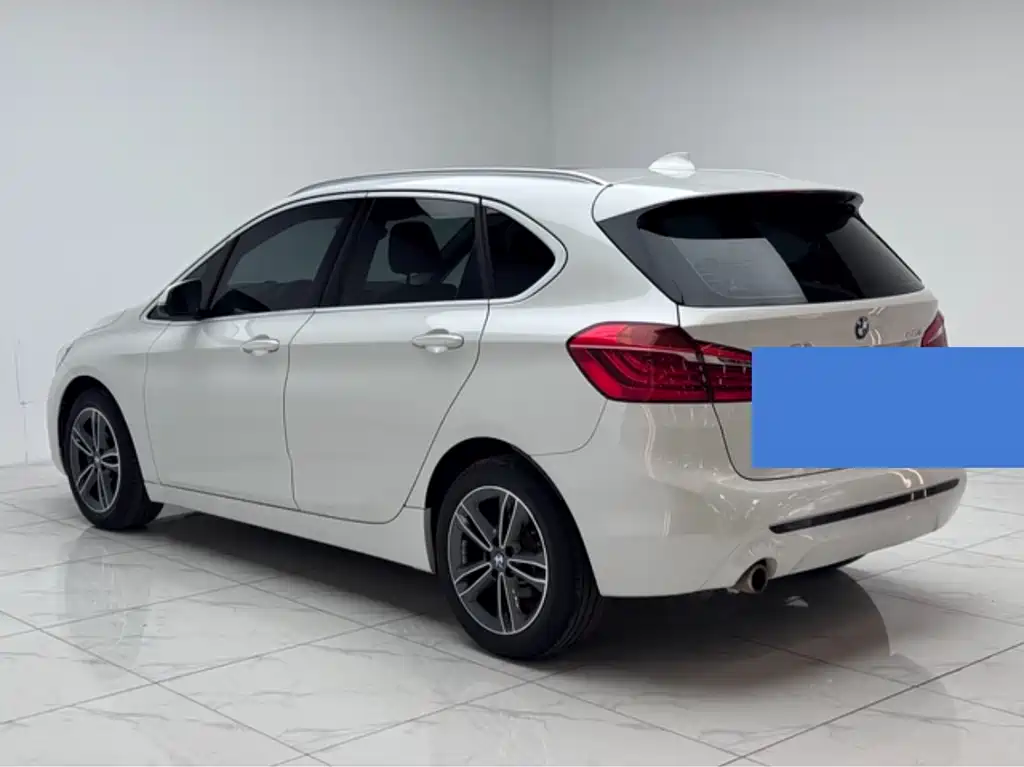 BMW 2 Series Active Tourer 2019 — фото 8