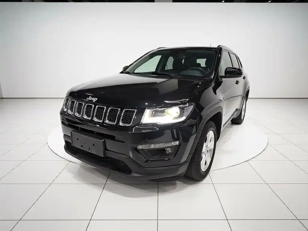 Jeep Compass 2021 — фото 2