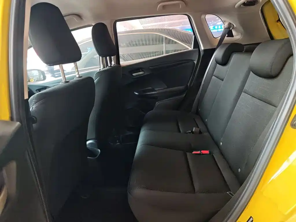 Honda Fit 2017 — фото 17