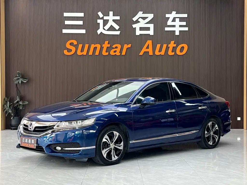Honda Spirior 2015 — фото 1