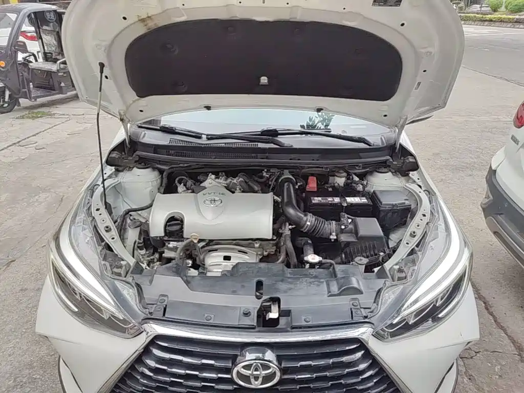 Toyota Yaris L 2021 — фото 20