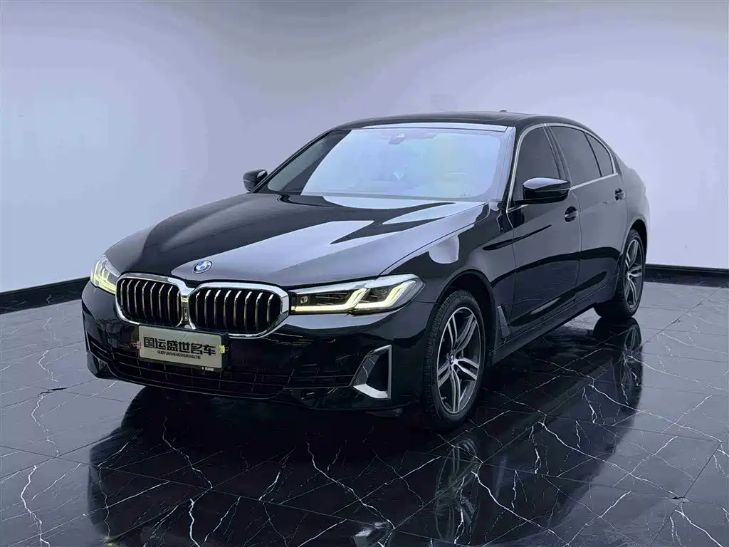 BMW 5 Series 2021 — фото 1
