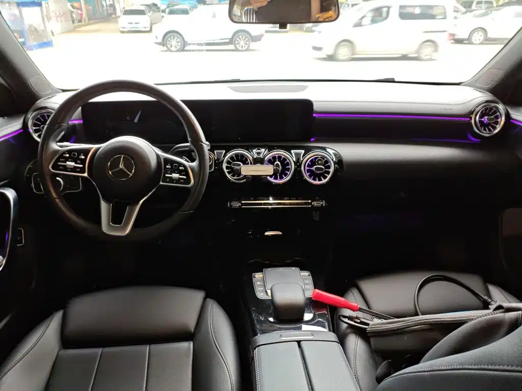 Mercedes-Benz A-Class 2021 — фото 10