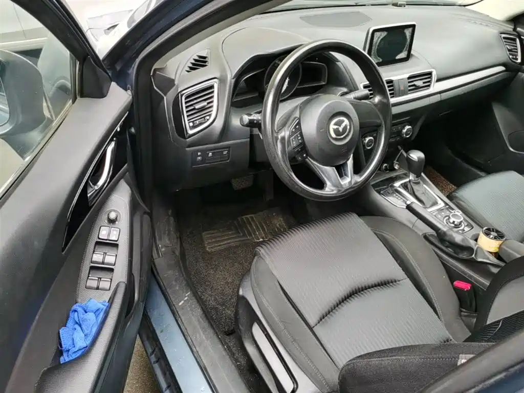 Mazda 3 Axela 2016 — фото 16