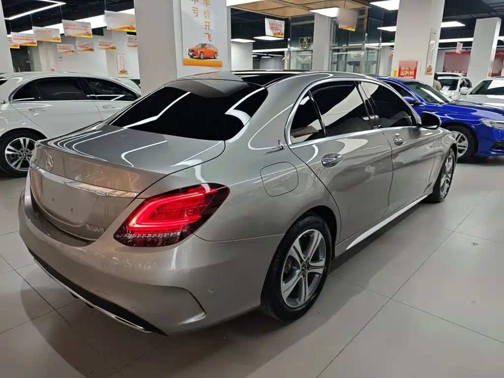 Mercedes-Benz C-Class 2021