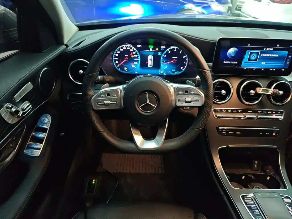 Mercedes-Benz C-Class 2021