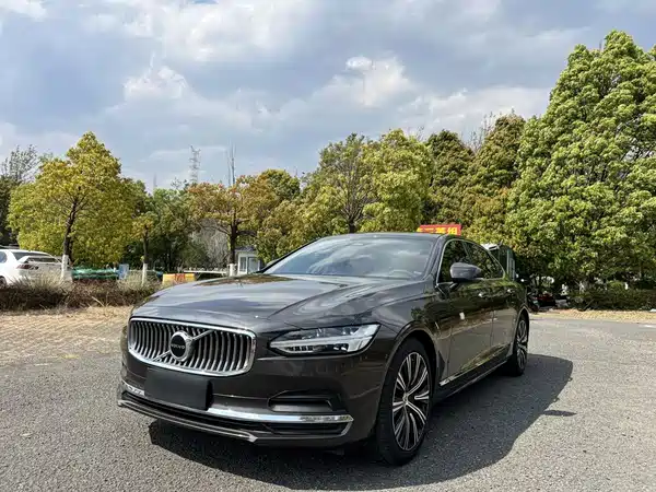Volvo S90 2022