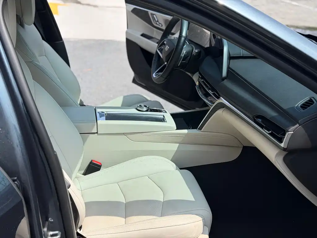 Cadillac CT6 2023 — фото 10