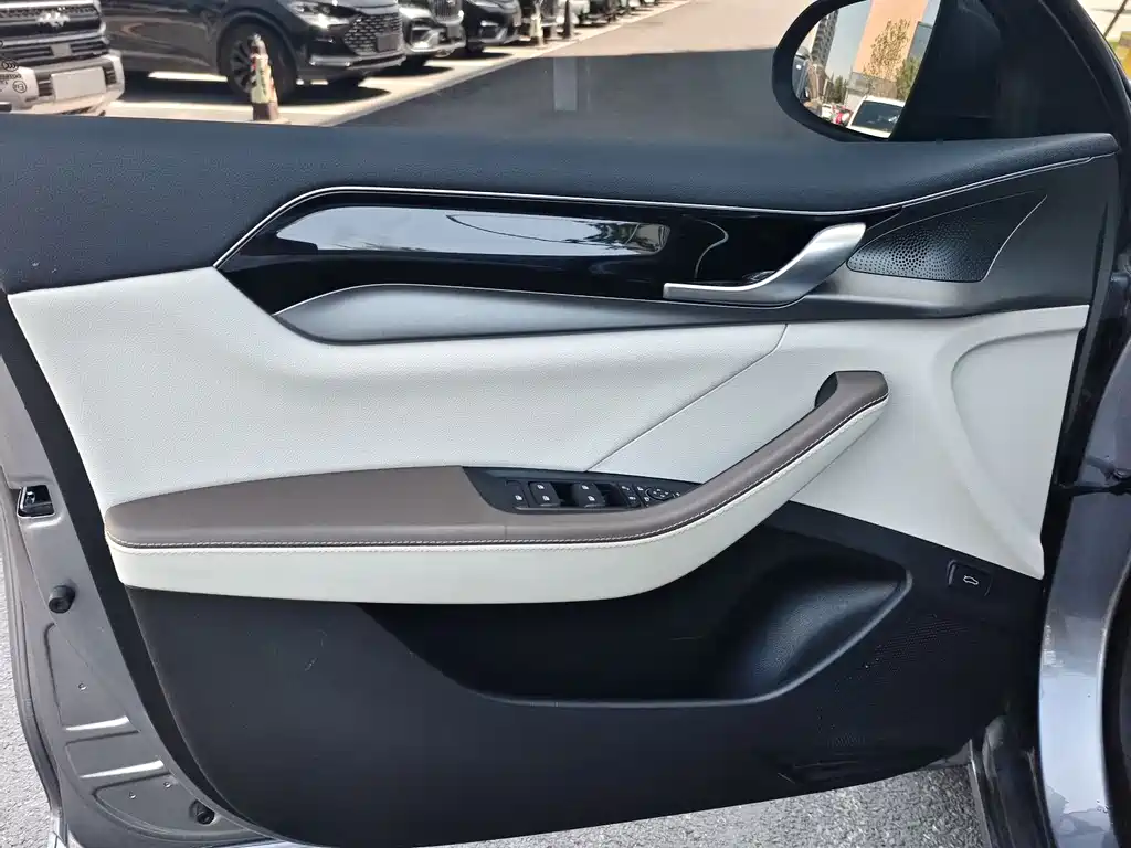 BYD Qin PLUS 2023 — фото 16