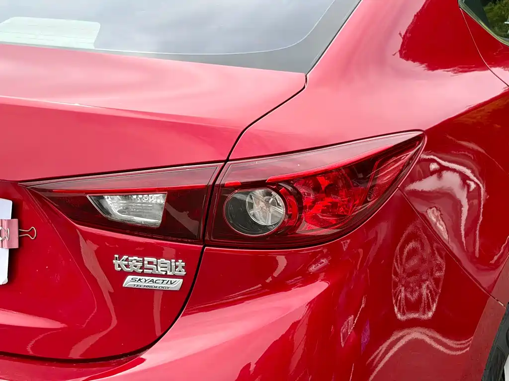 Mazda 3 Axela 2016 — фото 16