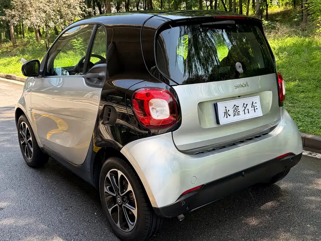 smart Fortwo 2016 — фото 9