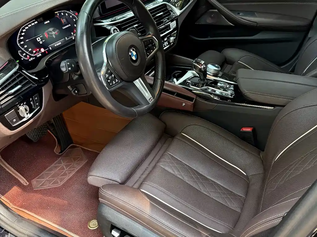 BMW 5 Series 2023