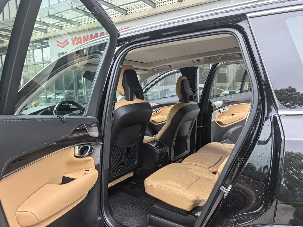 Volvo XC90 2016 — фото 15