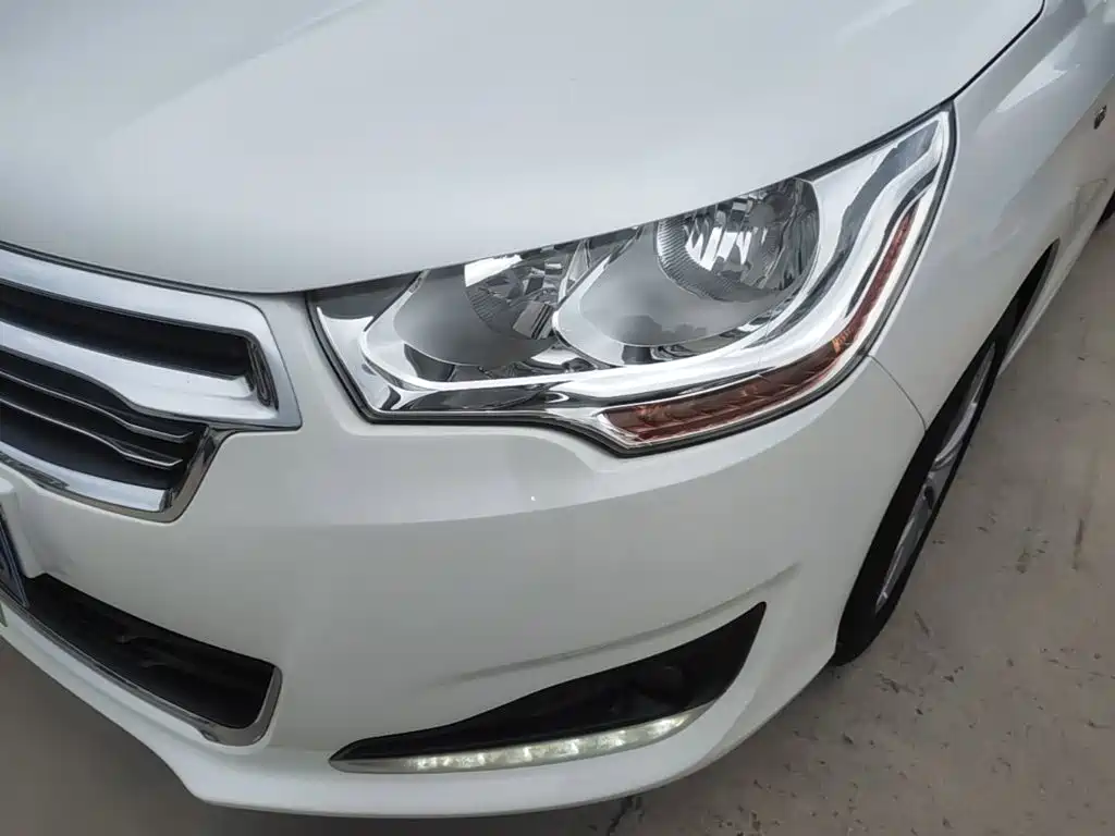 Citroën C4L 2016 — фото 24