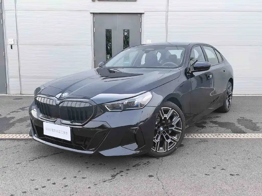 BMW 5 Series 2026