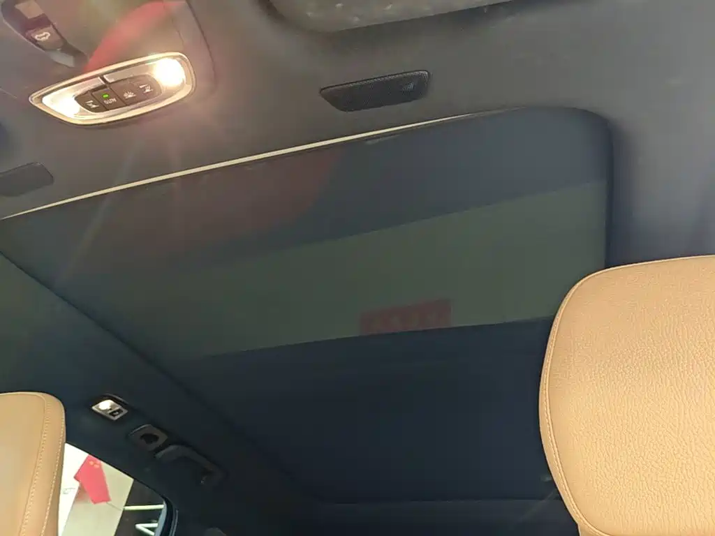 Volvo XC60 2018 — фото 14