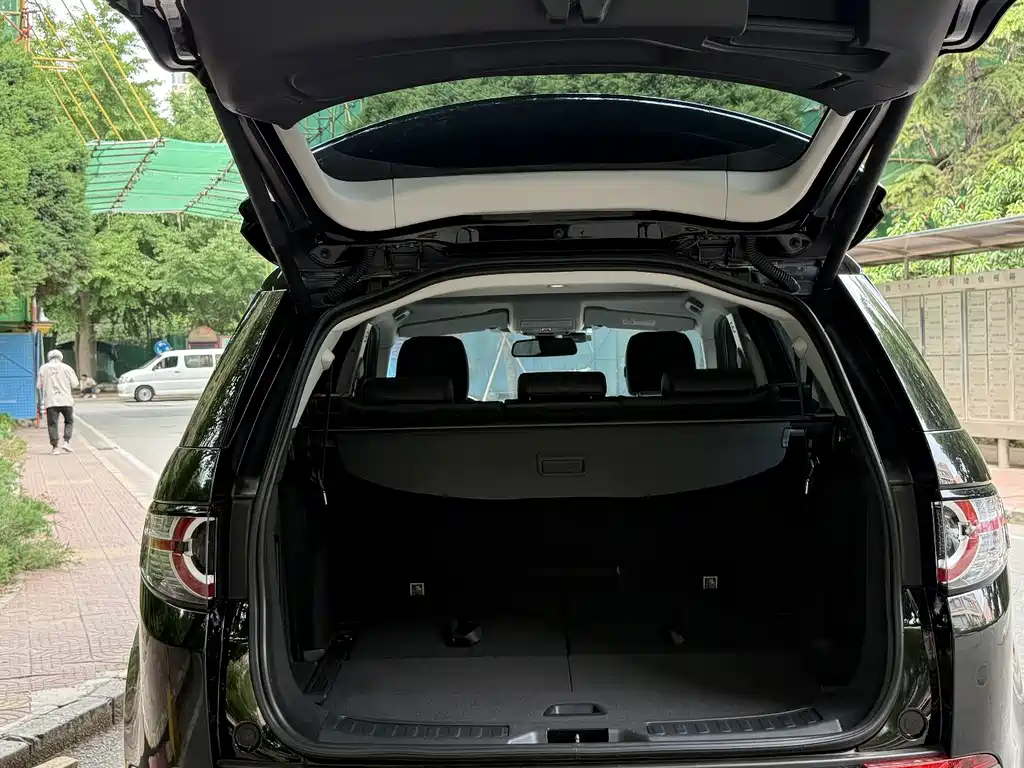 Land Rover Discovery Sport 2019 — фото 9