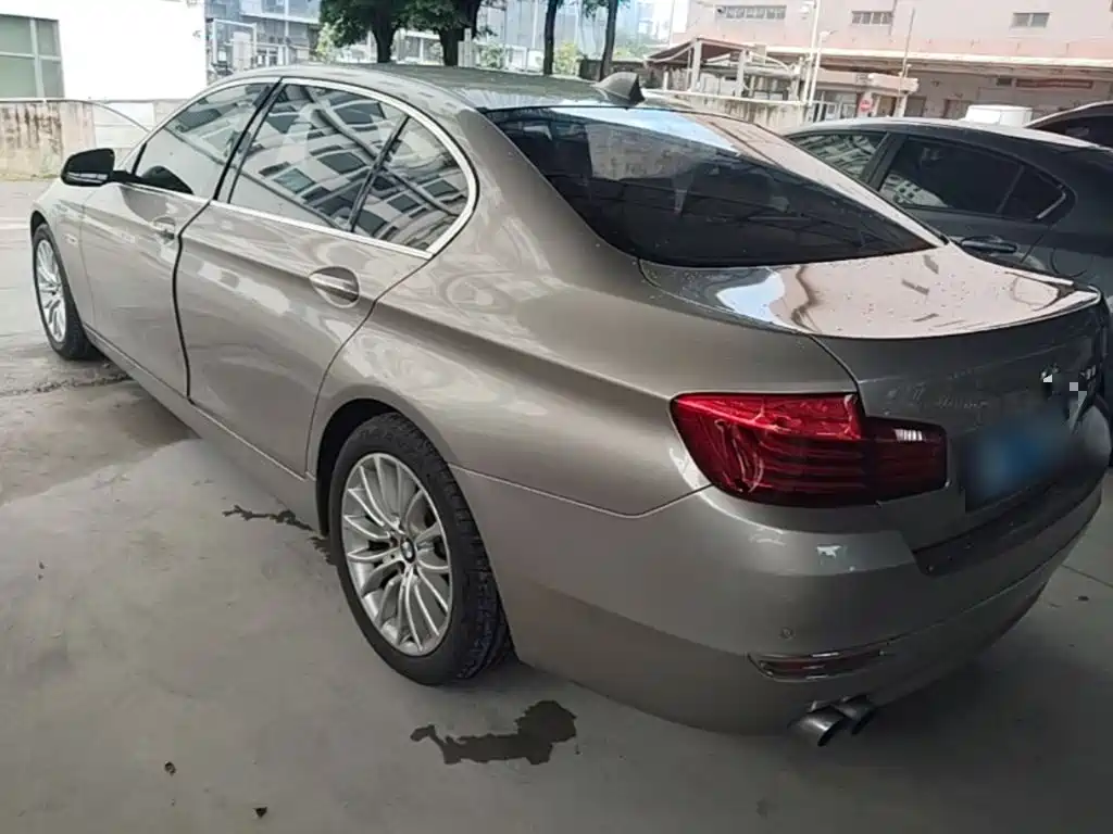 BMW 5 Series 2015 — фото 5