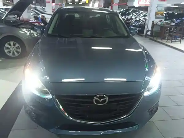 Mazda 3 Axela 2016