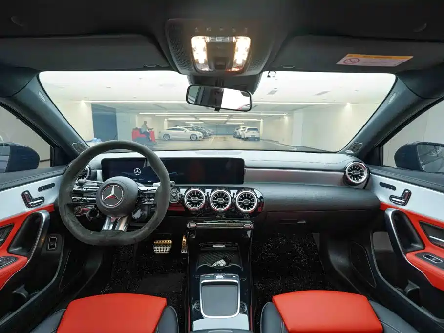 Mercedes-Benz A-Class AMG 2024 — фото 19