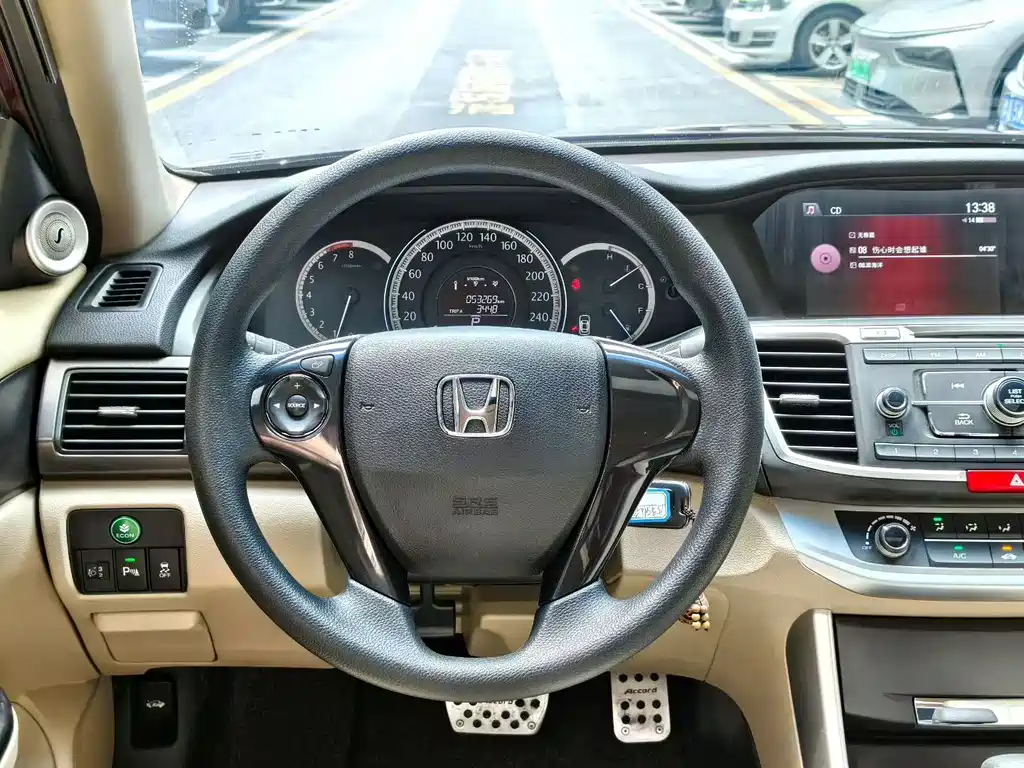 Honda Accord 2015 — фото 6