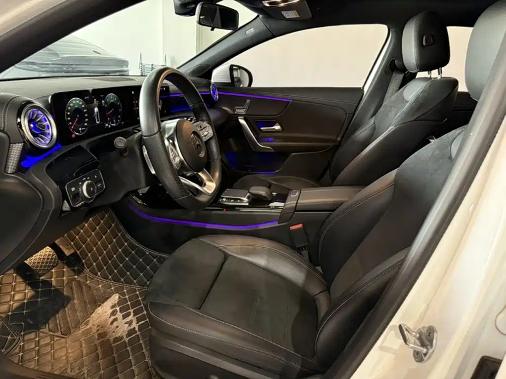 Mercedes-Benz A-Class 2022 — фото 24
