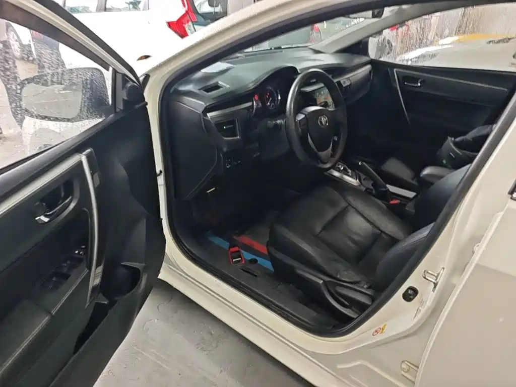 Toyota Corolla 2016 — фото 16